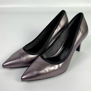Lori Goldstein Collection Metallic Nappa Pumps 8.5